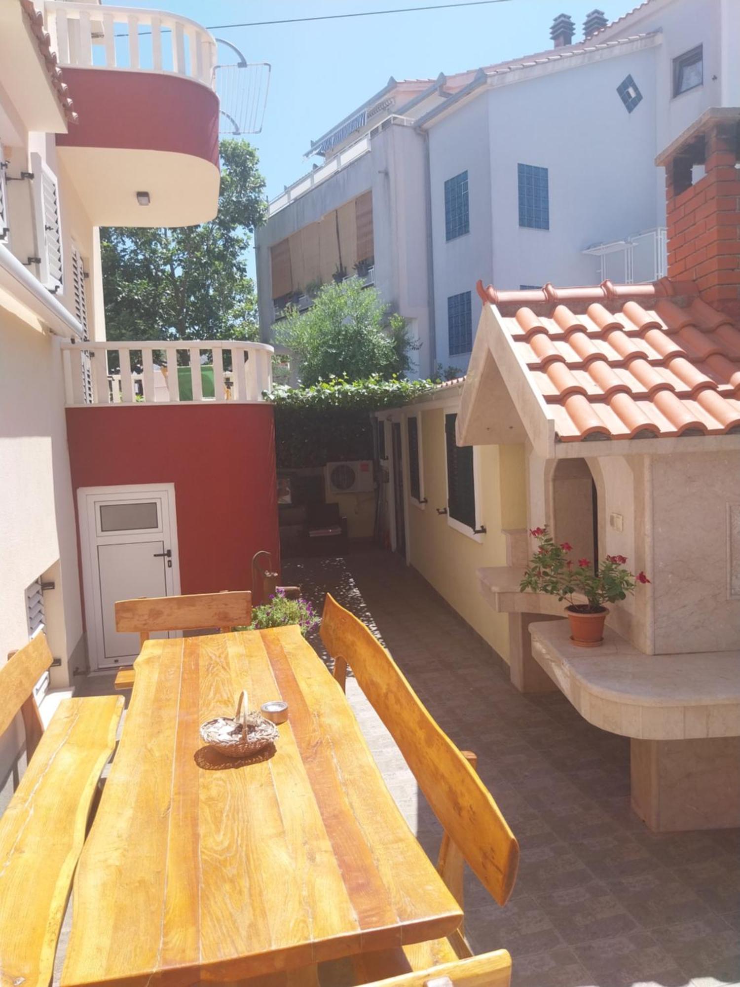 Villa Guliver Slatine Exterior photo